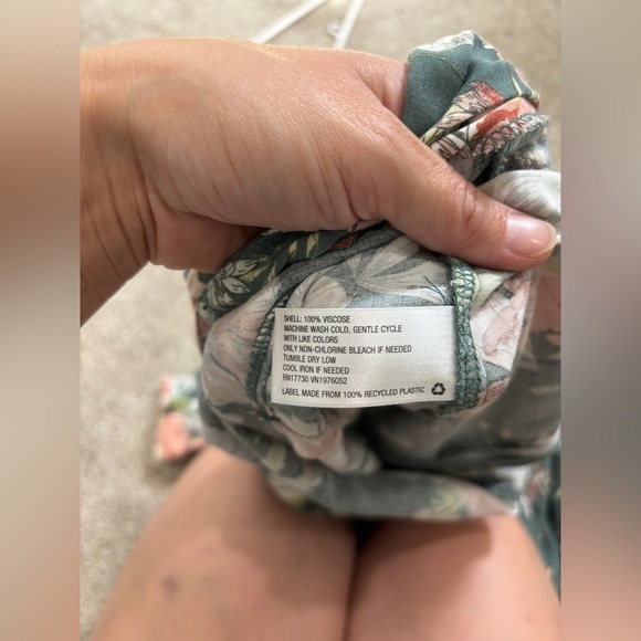 Xhilaration Green Floral Button Up Jumpsuit Size S Summer Flowy Wide Leg - Picture 10 of 10